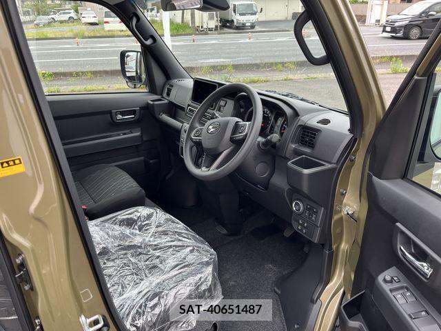 Daihatsu ATRAI 2024-06 330241-1