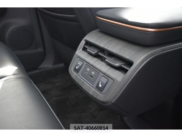 Nissan Ariya 2023-07 209763-14