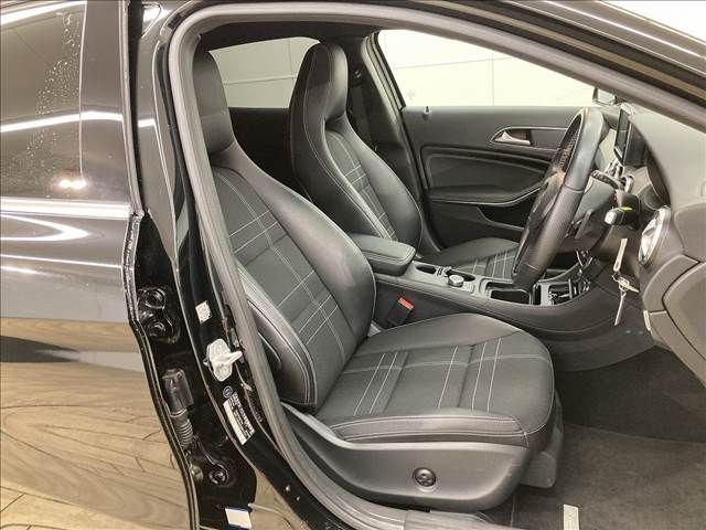 Mercedes Benz GLA-CLASS 2014-09 11512-11