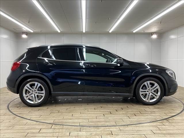 Mercedes Benz GLA-CLASS 2014-09 11512-16