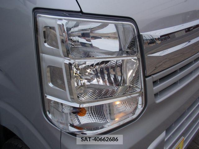 Suzuki EVERY 2023-09 297506-15