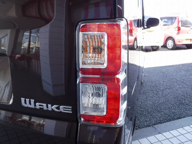 Daihatsu WAKE 2015-01 17579-6