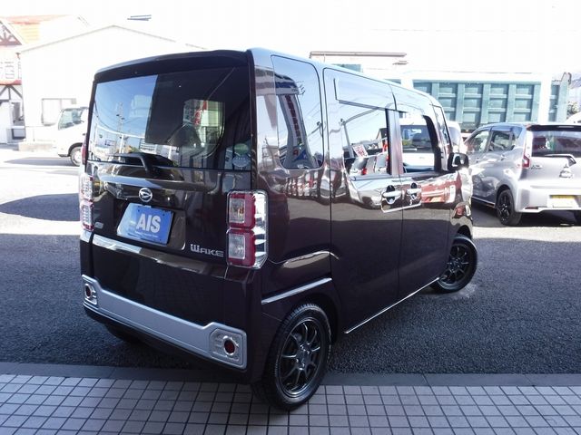 Daihatsu WAKE 2015-01 17579-2