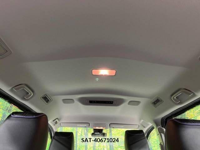 Toyota VOXY 2017-05 289245-7