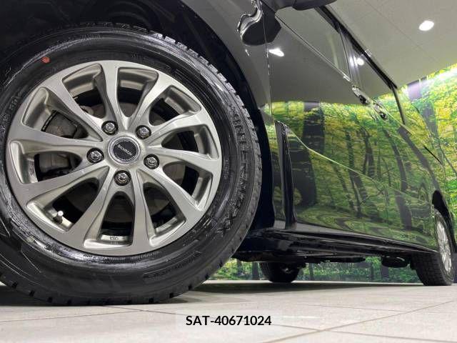 Toyota VOXY 2017-05 289245-14