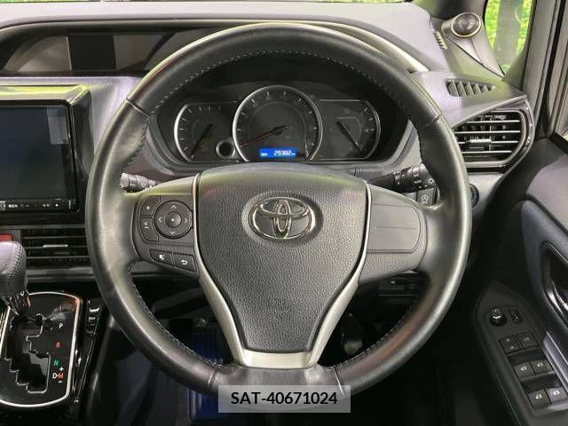 Toyota VOXY 2017-05 289245-12