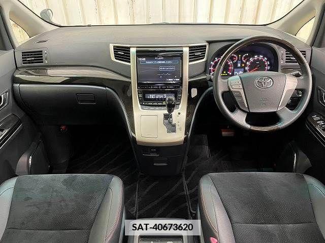 Toyota VELLFIRE 2013-08 348408-1