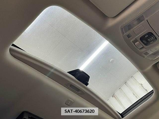 Toyota VELLFIRE 2013-08 348408-5