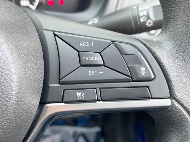 Nissan NOTE 2019-02 10133-4