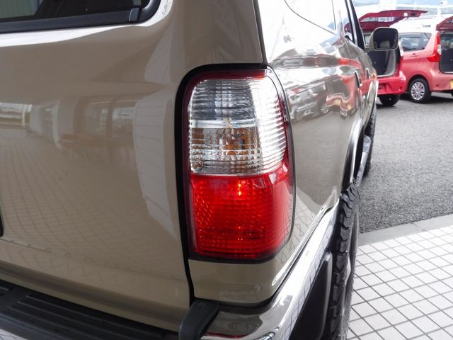 Toyota HILUX SURF 2001-02 24067-3