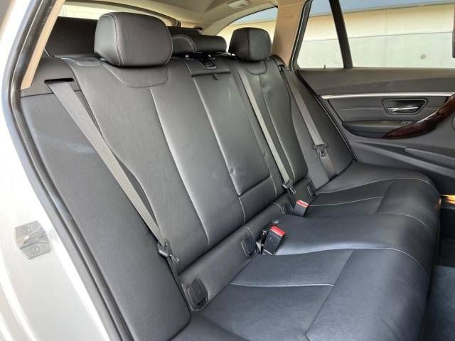 Bmw 3 SERIES 2017-04 192283-9