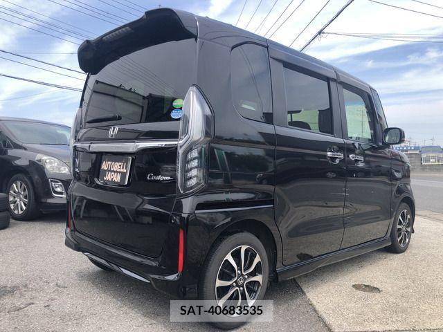 Honda N BOX CUSTOM 2019-10 279216-1