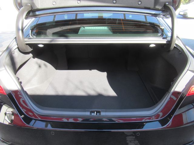 Toyota CAMRY HYBRID 2021-06 182582-10