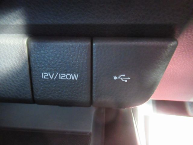 Toyota CAMRY HYBRID 2021-06 182582-24