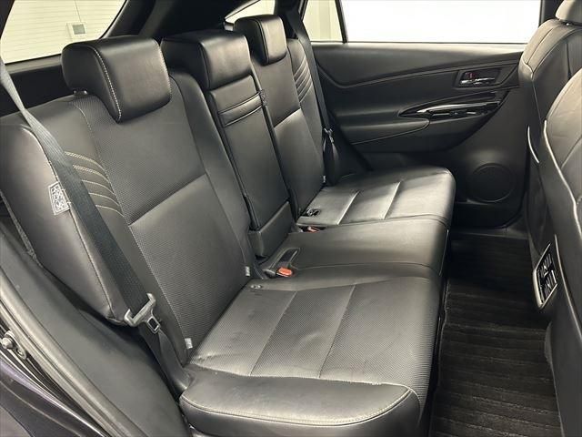 Toyota HARRIER 2017-10 20758-22
