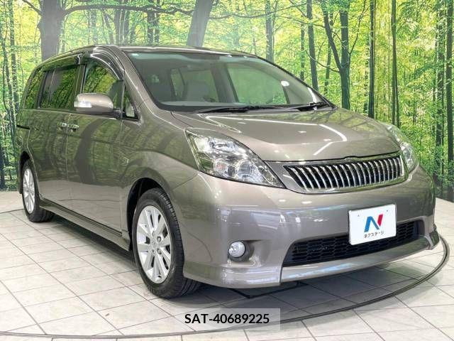 Toyota ISIS 2008-11 391468-16