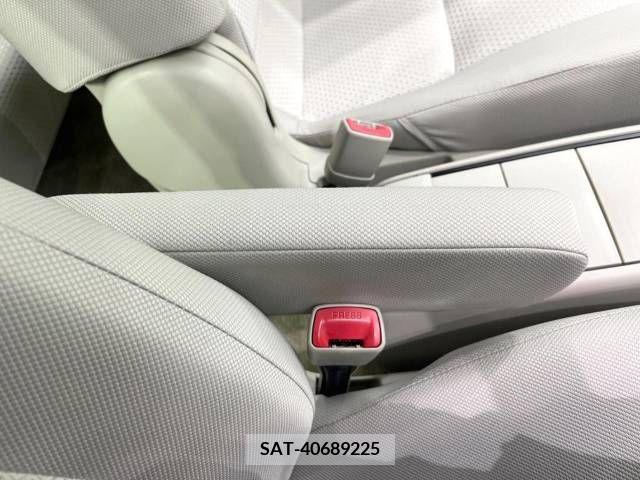 Toyota ISIS 2008-11 391468-7