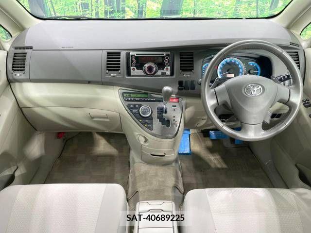 Toyota ISIS 2008-11 391468-1