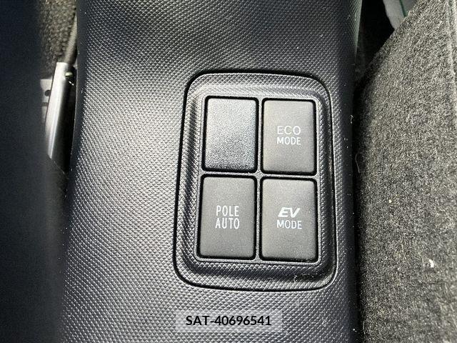 Toyota AQUA 2014-09 211854-15