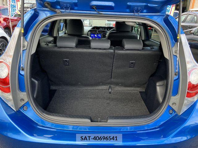 Toyota AQUA 2014-09 211854-6