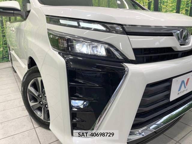 Toyota VOXY 2017-07 289128-13