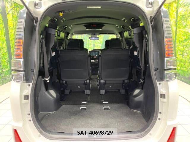Toyota VOXY 2017-07 289128-11