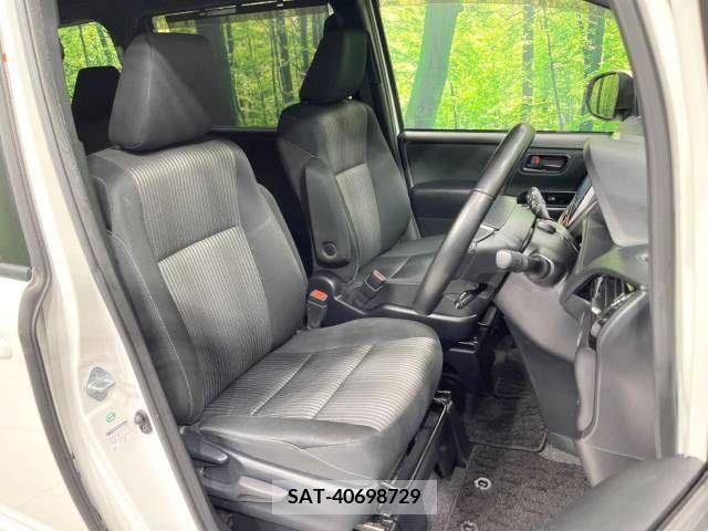 Toyota VOXY 2017-07 289128-8