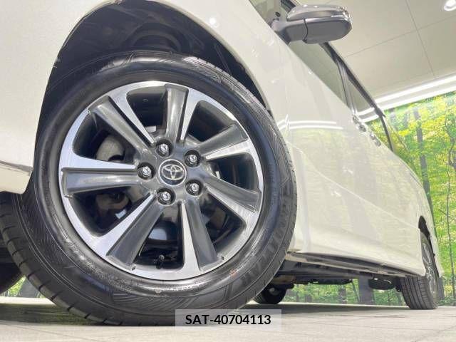 Toyota VOXY 2018-07 370521-13