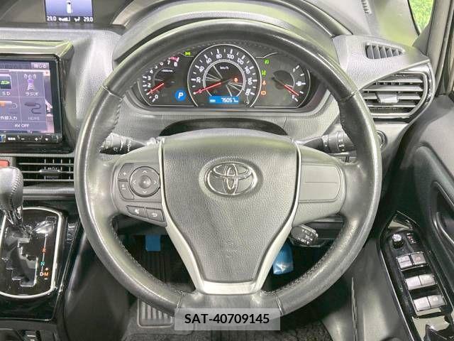Toyota VOXY 2017-12 219485-12