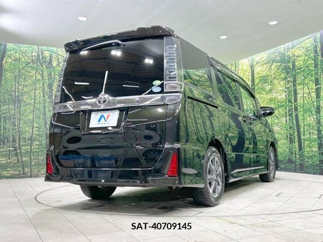 Toyota VOXY 2017-12 219485-18