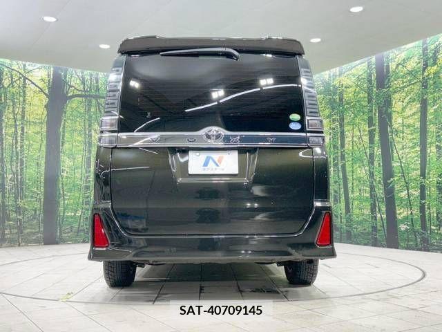 Toyota VOXY 2017-12 219485-16