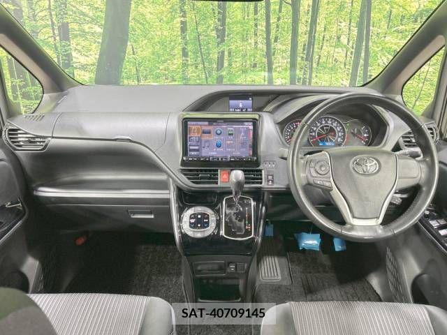 Toyota VOXY 2017-12 219485-1