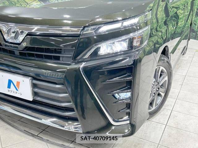 Toyota VOXY 2017-12 219485-13