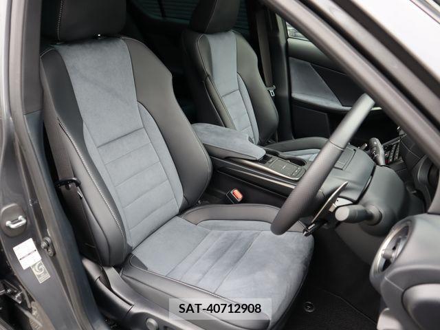 Lexus IS 2022-03 275465-8