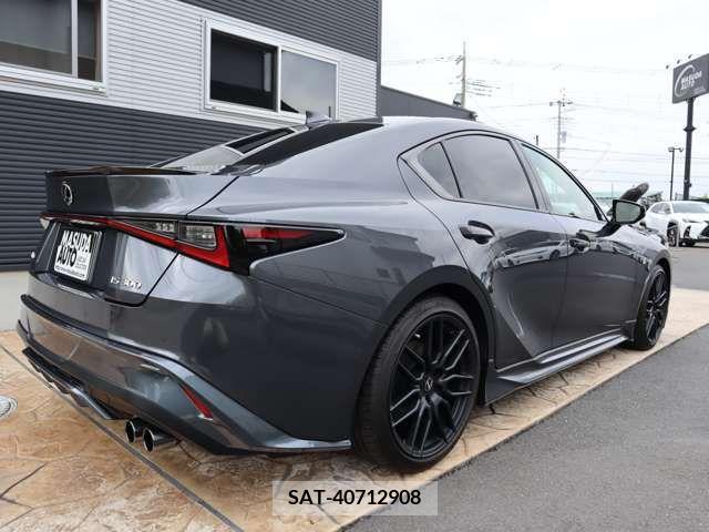 Lexus IS 2022-03 275465-6