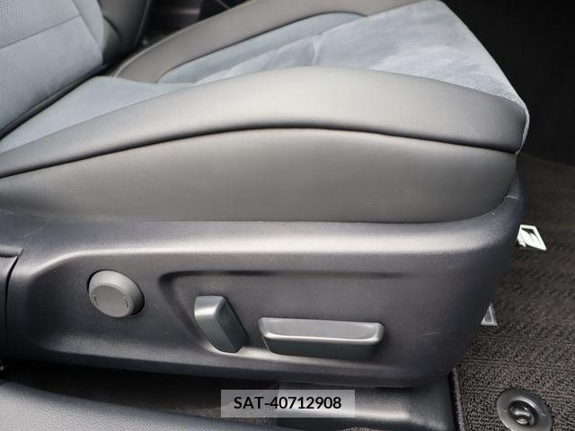 Lexus IS 2022-03 275465-18