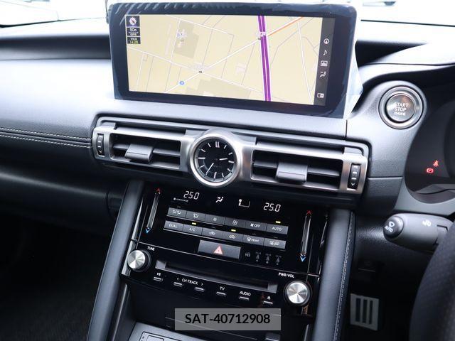 Lexus IS 2022-03 275465-13