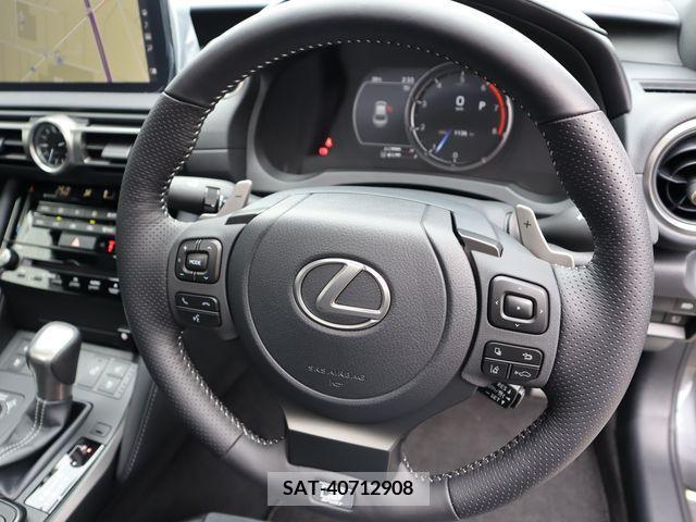 Lexus IS 2022-03 275465-12