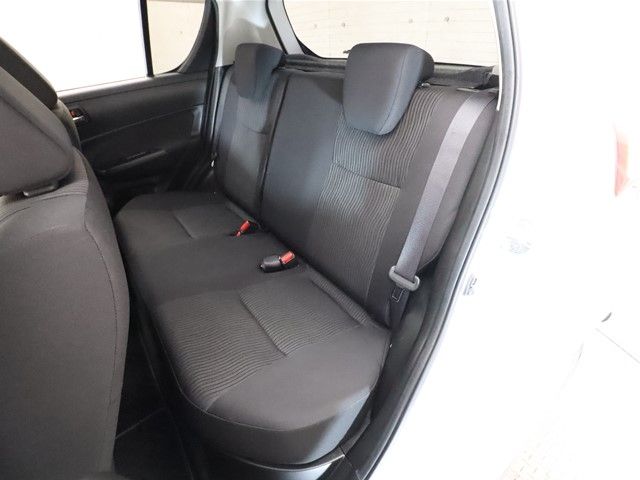 Suzuki SWIFT 2011-04 26927-6