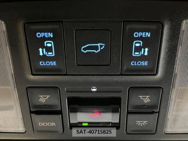 Toyota VOXY 2023-05 333212-5