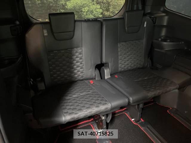 Toyota VOXY 2023-05 333212-10