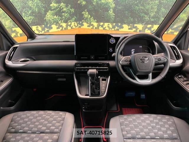 Toyota VOXY 2023-05 333212-1