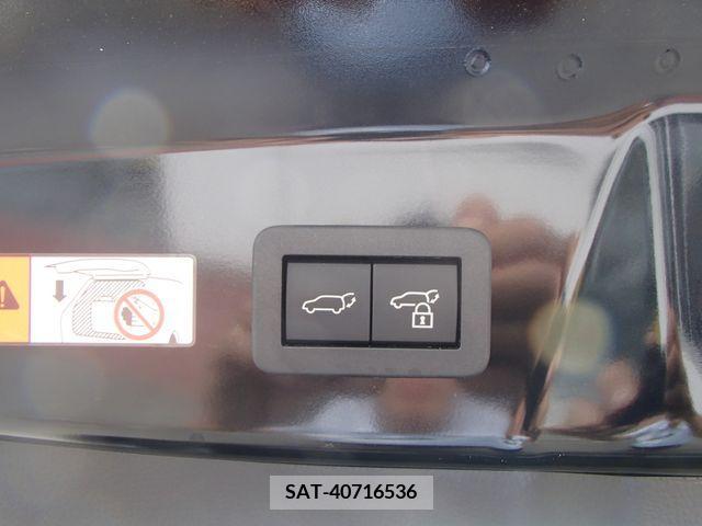 Toyota PRIUS 2023-06 341321-12