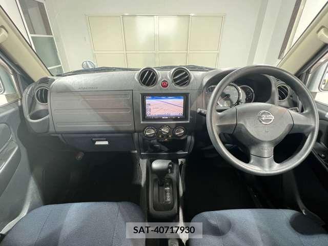 Nissan KICKS 2009-04 304919-9