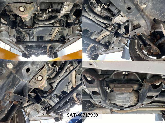 Nissan KICKS 2009-04 304919-28