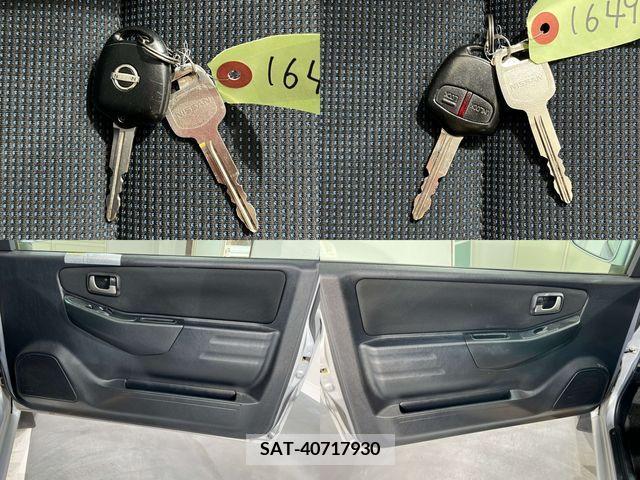 Nissan KICKS 2009-04 304919-26
