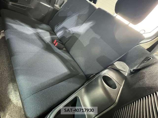 Nissan KICKS 2009-04 304919-15