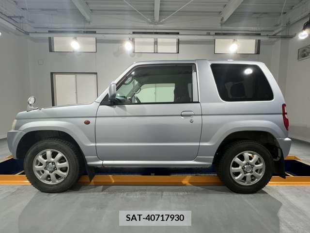 Nissan KICKS 2009-04 304919-4