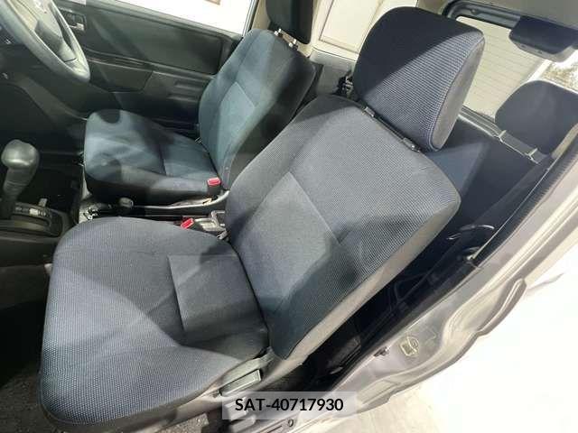 Nissan KICKS 2009-04 304919-12