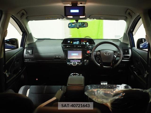 Toyota PRIUS ALPHA 2016-07 255561-2